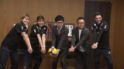 秋田に拠点移して新シーズンへ　バレーボール女子・アランマーレ秋田庄内　秋田市長表敬訪問で活躍誓う