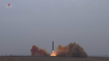 金総書記“事前計画なし”にICBM「火星15」型発射訓練　日米・米韓がそれぞれ訓練も…きょうまたミサイル発射