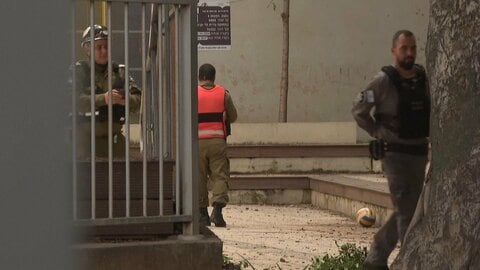 イラン石油施設に空爆で5人負傷　米軍機乗員1人の安否は不明