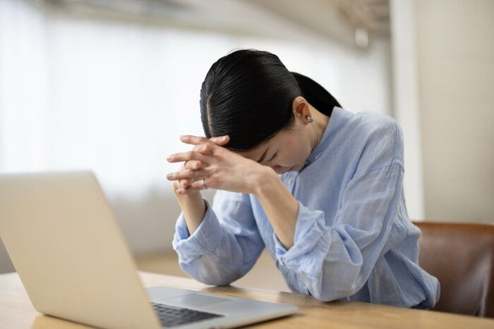 まじめな人こそ「頑張りすぎ」がふつうになりやすい（画像：イメージ）