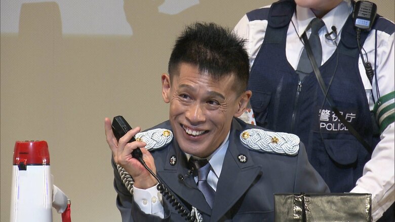 柳沢慎吾さんが「交通安全区民のつどい」に参加　ヘルメット着用・歩行者優先など訴え　警視庁｜FNNプライムオンライン