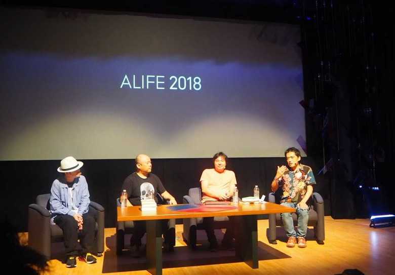 左から、宇川直宏氏、孫泰蔵氏、鈴木健氏、池上高志氏