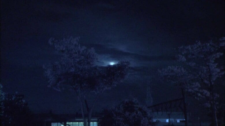 夜の多度津町を自ら歩き撮影　400枚の写真から11分の映像を構成
