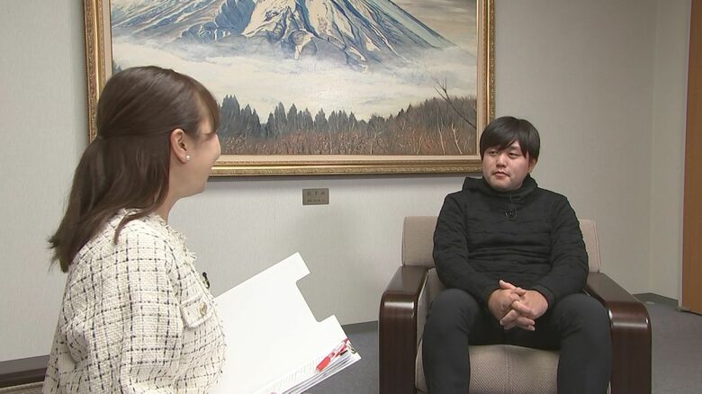 インタビューに答える米澤蓮選手