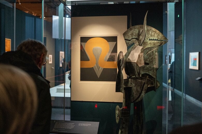 【Moment Décisif（決定的な瞬間）】戦争経験者の作品のひとつとして展示（大英博物館「サムライ展」）