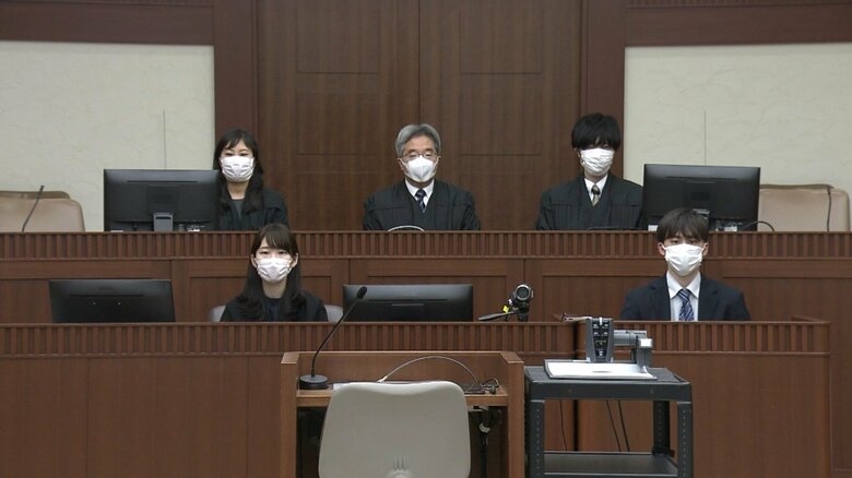 裁判員からの質問に対して石橋被告は「そういう危険な運転はしていないです」と無罪を主張した。