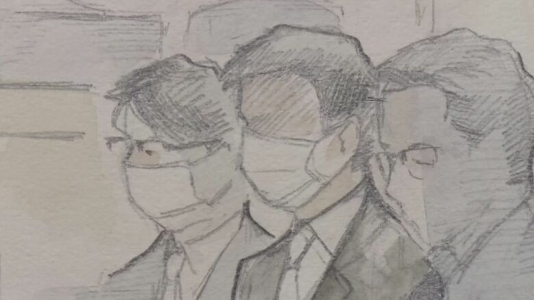 求刑が行われた日の法廷イラスト（中央が元少年）