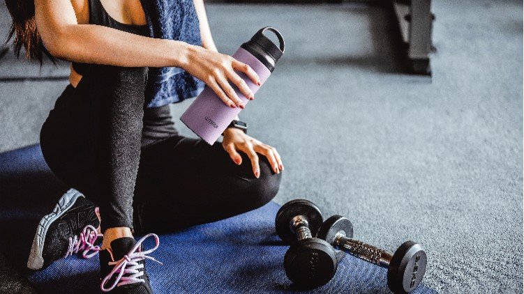 スポーツドリンクが対応しているかは説明書で確認を（提供：タイガー魔法瓶）