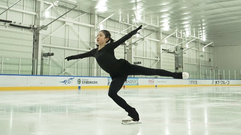 氷上練習をする千葉