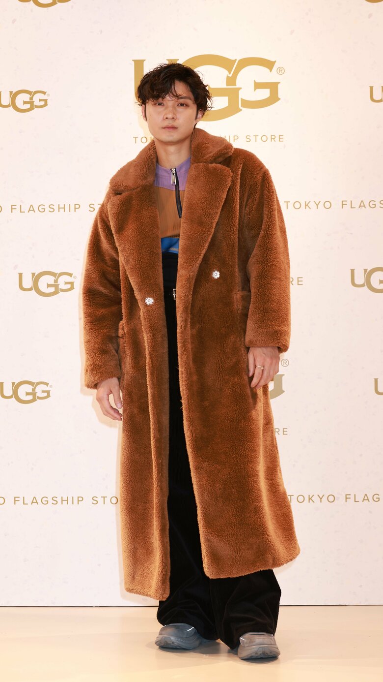 磯村勇斗さん　UGG®/ Deckers Japan