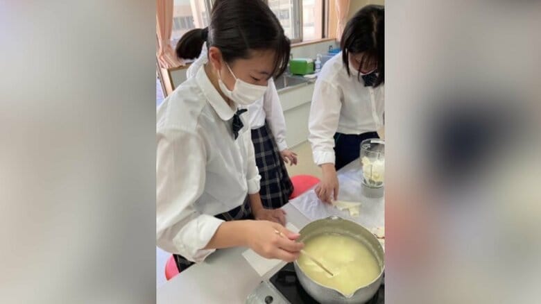 KYKを作る様子