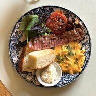 家庭のぬくもりを感じるカフェ「ori」　旅先の朝ごはんをイメージした多国籍モーニングと優しい家庭の味