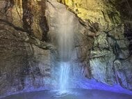 夏休み直前!日帰りで“涼”を求めるならココ 平均気温15度の幻想的な鍾乳洞に映画「八つ墓村」のひんやりロケ地【東北地方】