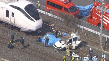 特急「ひたち3号」と乗用車が踏切で衝突1人死亡　JR常磐線は全ての特急と土浦～勝田間の…