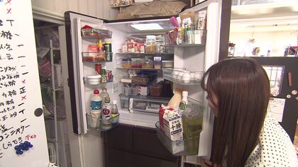 後回しにしがちな冷蔵庫の掃除どうする？ 食材の“化石化”や“ビンの森”状態を解決！ 街の人に聞いた冷蔵庫の掃除・収納アイデア【ラクカジ】