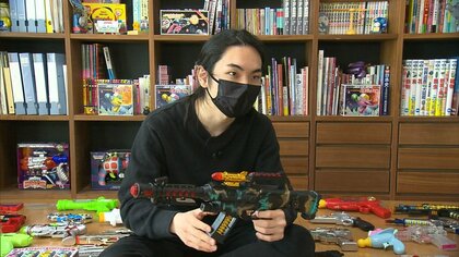 700個以上収集「ピカ銃」コレクター　集める楽しさで町おこし”も…「看板シール」が人気に【静岡発】