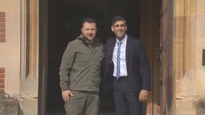 ゼレンスキー大統領が訪英　防空ミサイルや攻撃型ドローンの追加供与を発表か