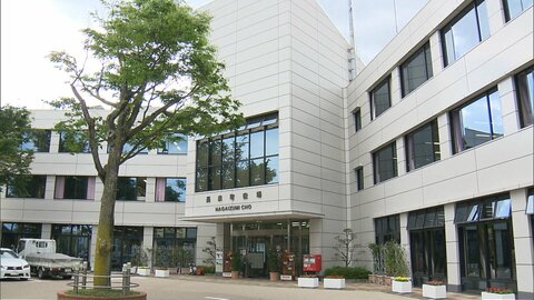 廃棄予定の公文書の裏面に推理小説1万2000枚コピー　勤務時間外に町のコピー機を私的に利用　57歳の女性職員を懲戒免職「エコの観点で行った」