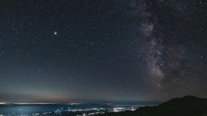 星空観察も