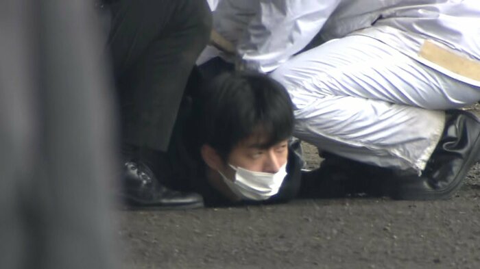 現場で取り押さえられた木村隆二容疑者(24)