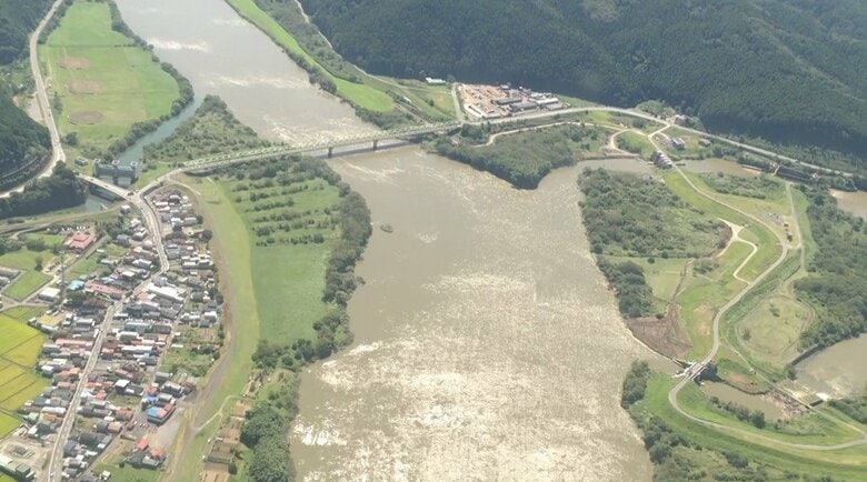 【続報】北上川で作業中に船が転覆　２人流されるも自力で岸に上がるなどして無事〈宮城・登米市〉｜FNNプライムオンライン