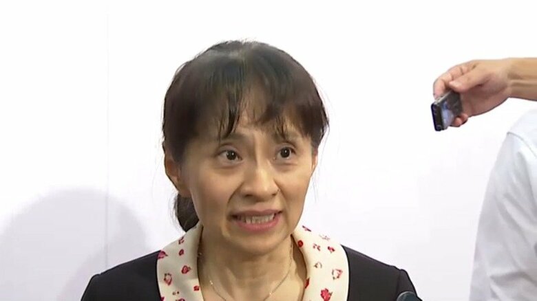インタビューを受ける石破茂氏の妻・佳子さん