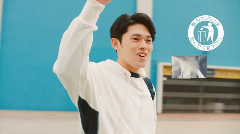 撮影は楽しく終えることができたという佐々木投手