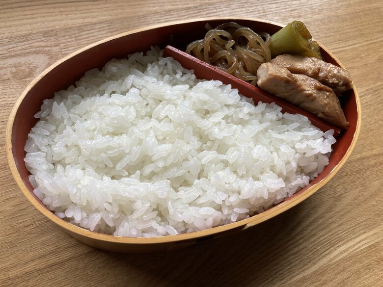 ごはん多めでおかずは少し