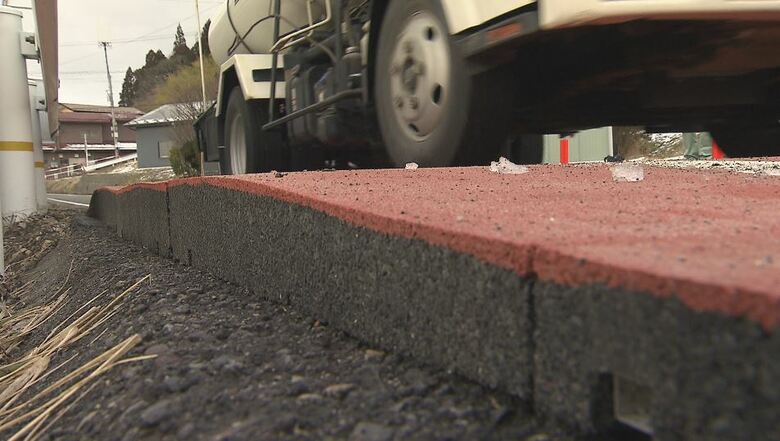 通学路に車のスピードを抑制する段差・「ハンプ」設置