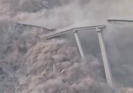 2025年に完成したばかり　全長758mの巨大な橋が崩落…中国　高層ビル最上階から建物の一部が地上に落下…ロシア