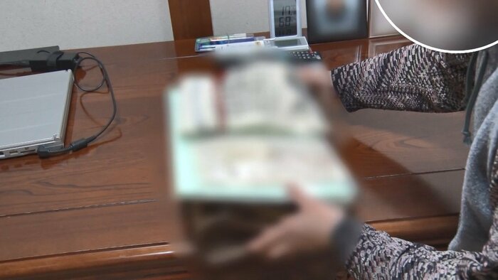 家の登記書類と、母を父と同じお墓へ埋葬してもらうための契約書が出てきた