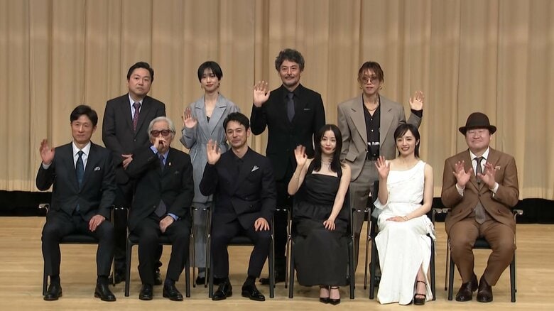 ブルーリボン賞授賞式　作品賞「国宝」　助演男優賞「爆弾」佐藤二朗　主演男優賞・妻夫木聡　主演女優賞・広瀬すず　受賞の喜び語る｜FNNプライムオンライン