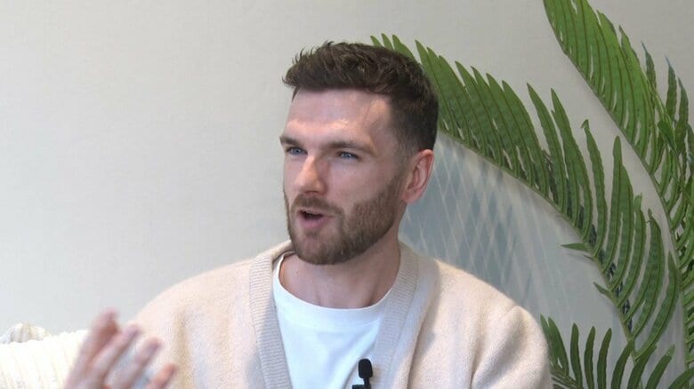 重症ナッツアレルギーの男性、機内で「ナッツ控えて」要望の動画が3000万再生 賛否の声が拡大|FNNプライムオンライン