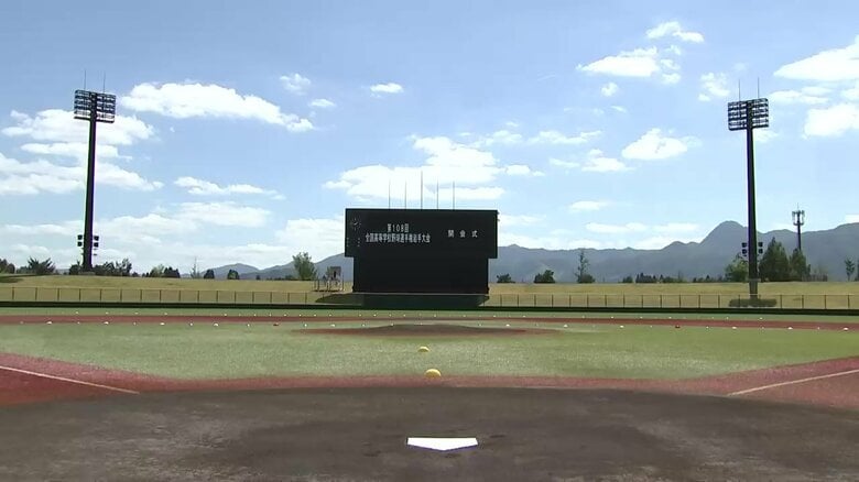 夏の高校野球岩手県大会が開幕　開会式で49チームが力強く行進｜FNNプライムオンライン