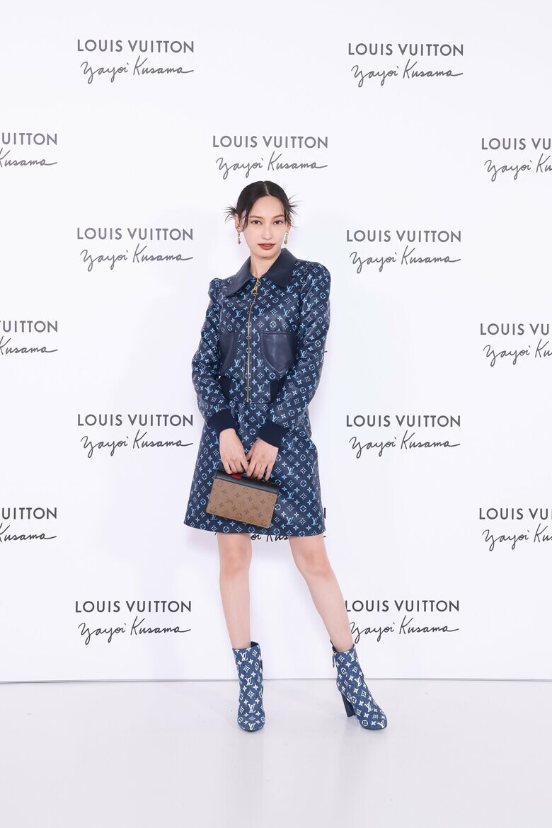 大政絢さん　(C)LOUIS VUITTON
