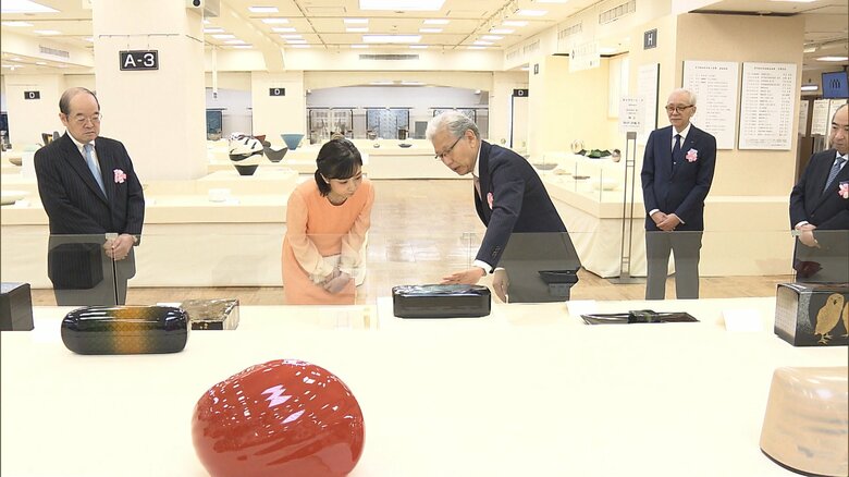 日本工芸展を鑑賞された佳子さま