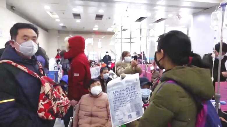 病院に殺到する武漢の人々