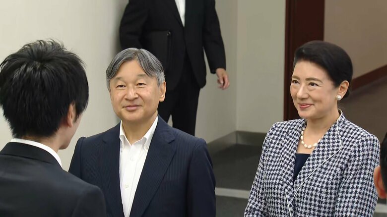 長崎空港に到着された天皇ご一家　9月12日