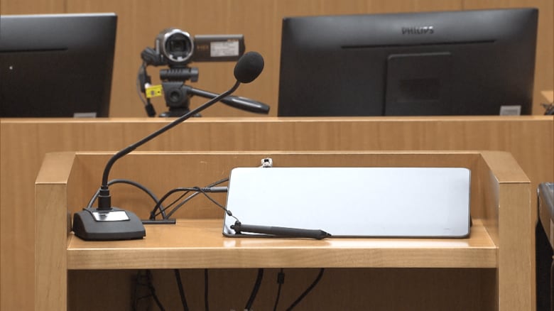 法廷で、大橋被告は、夫の浮気に対して、長年、怒りを覚えていたことも明らかにした。