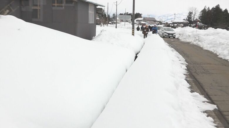 雪に覆われた用水路…捕獲作業は難航