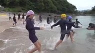 福井県内トップを切って海開き　若狭湾青少年自然の家・利用者専用ビーチ　地元の小中学生が海を満喫
