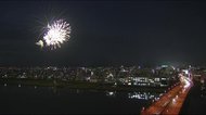新型コロナ収束の願い込めた打ち上げ花火 宮崎市