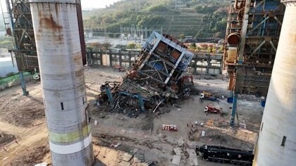 解体作業中の建物倒壊し作業員7人生き埋め　火力発電所の高さ60mボイラー施設　韓国・蔚山市