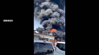 仮設トイレ壁面をガスバーナーであぶり燃え広がったか　仮設トイレ数百基と住宅3棟が全焼　山形・大江町