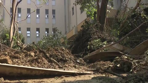 千葉県内の小・中学校17校が休校　校内に土砂流入も　約1万7000軒で停電続く