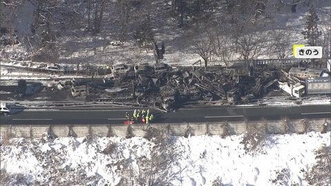 関越道で通行止めが42時間ぶりに全面解除…67台が絡んだ多重事故で2人死亡、車20台が炎上　路面凍結が事故原因か