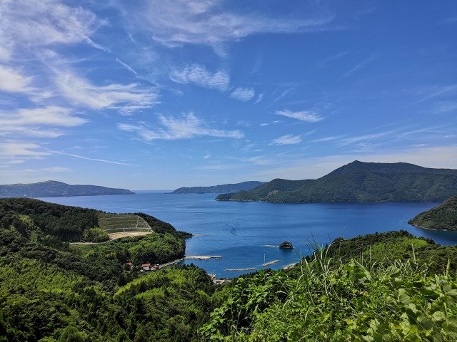島前カルデラ(西ノ島・海士町・知夫里島の内海)を見下ろすことができる「中ノ島スカイライン」