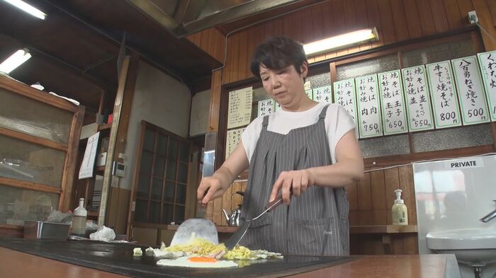 「八百勇」3代目店主の鈴木江里さん