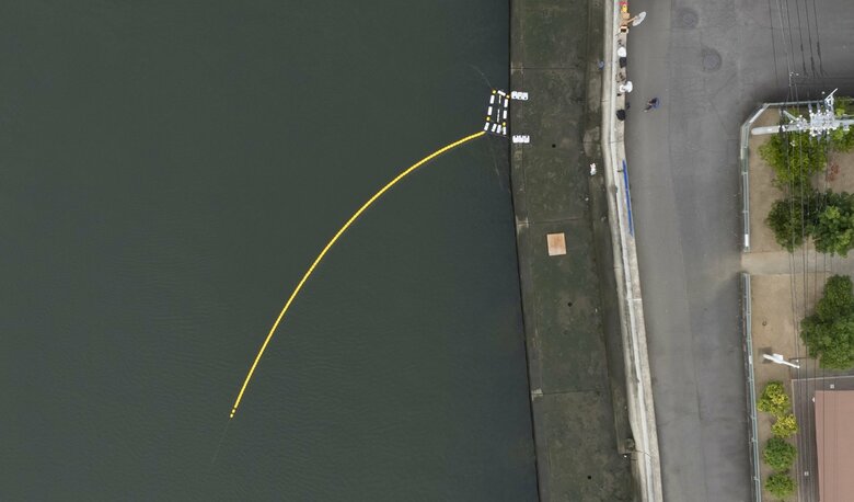 NPO法人クリーンオーシャンアンサンブル、河川ごみの海洋流出防止のための河川ごみ回収装置(1号機)の実証実験を実施しました