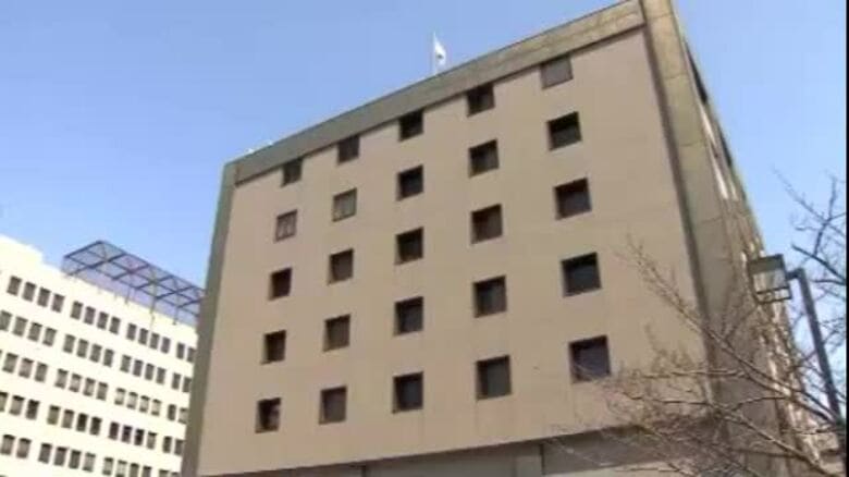 「傷は心臓を貫通し、肺に達していた」高松市で同僚を殺害したとされた１９歳被告に懲役１３年の実刑判決｜FNNプライムオンライン